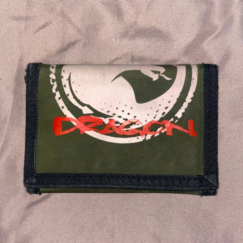 VINTAGE Dragon Alliance Velcro Wallet 
Green/Black/Red